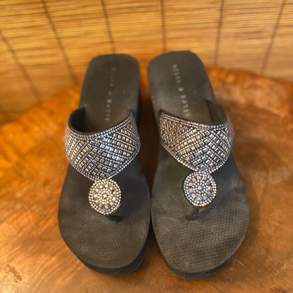 Kelly & Katie Zarita Black Wedge Sandal with Rhinestones Size 8 EUC - Picture 1 of 5